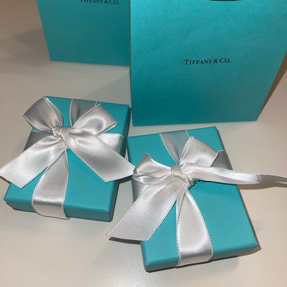 Tiffany & Co Heart Tag Pendant - Picture 2 of 9